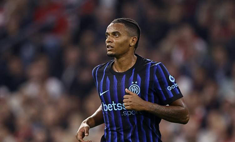 意甲动态：米兰球迷热情支持红黑军，国米新星持续耀眼备受好评